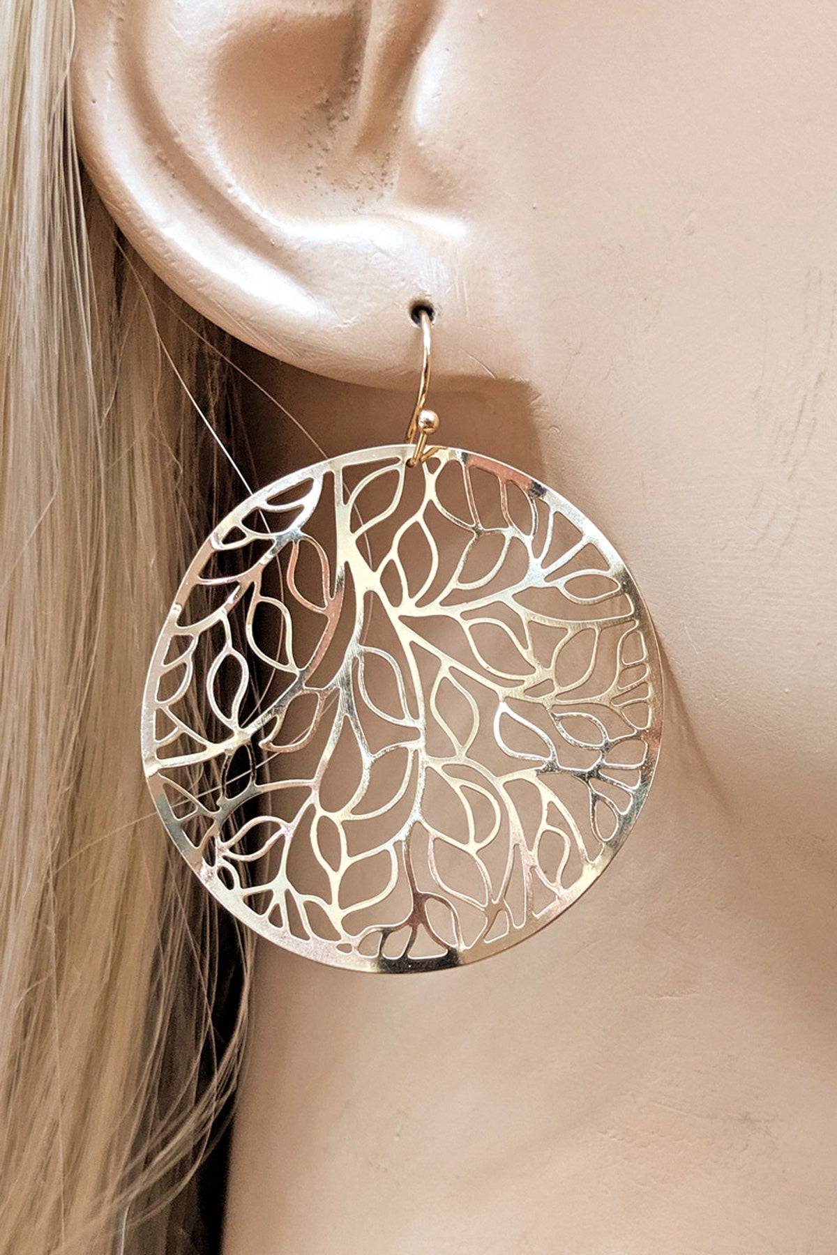 Gold Filigree Round Earring