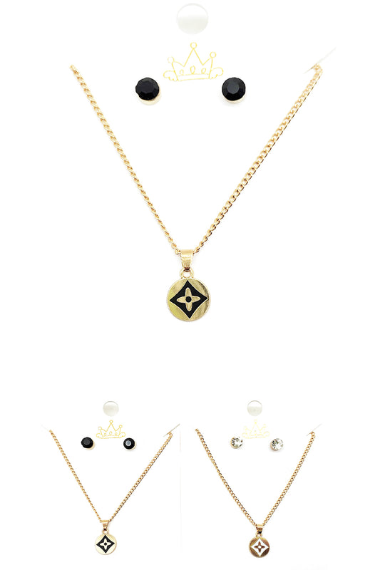 Clover Design Pendant Necklace Set