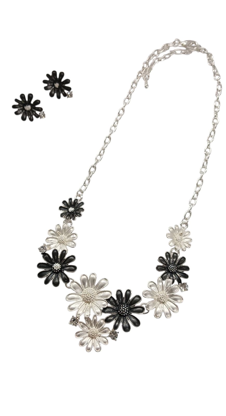 Silver Black Daisy Design Metal Necklace Set