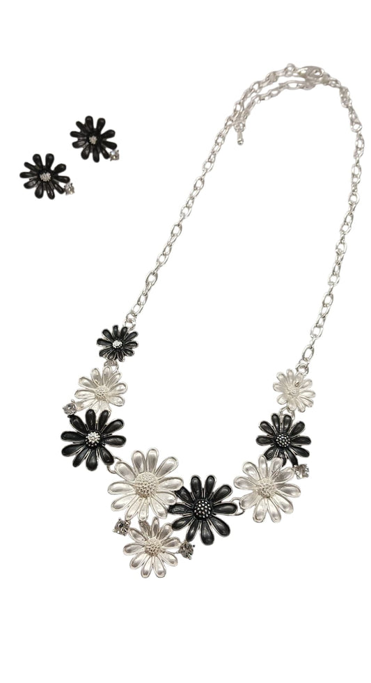 Silver Black Daisy Design Metal Necklace Set