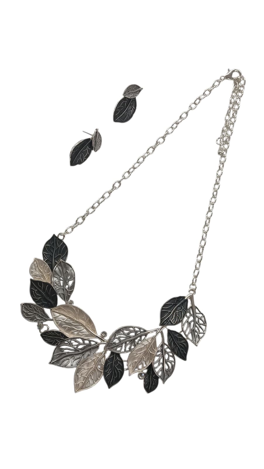 Silver-Black Leaves Design Metal Necklace Set