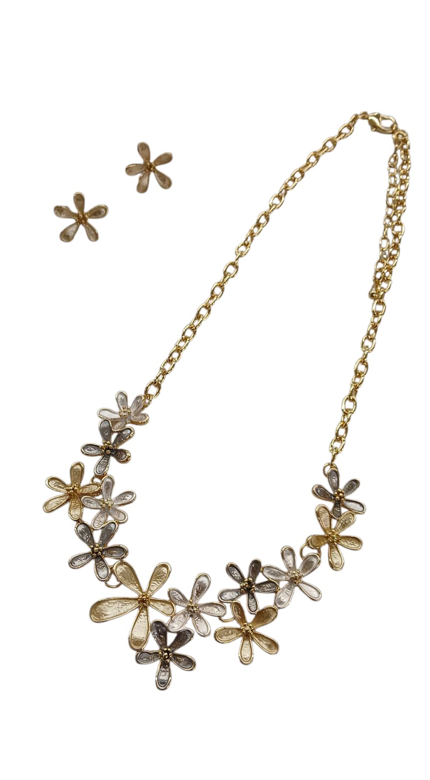Gold-Multi Chamomile Design Metal Necklace Set